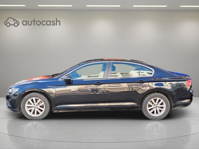 Volkswagen Passat LEFT