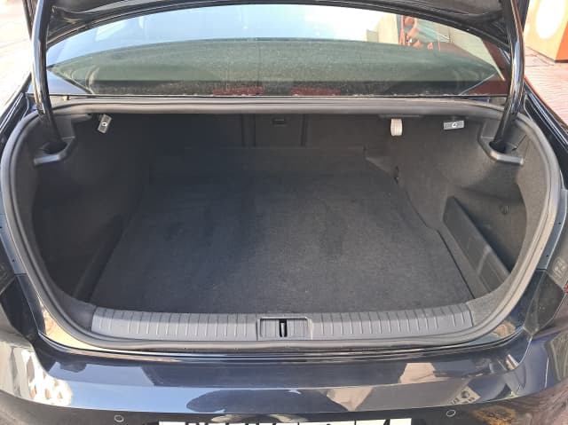Volkswagen Passat TRUNK