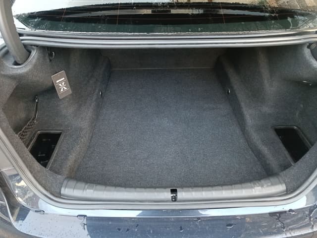 Bmw Série 5 TRUNK