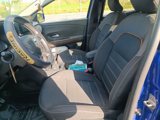 Dacia Sandero FRONT_SEAT