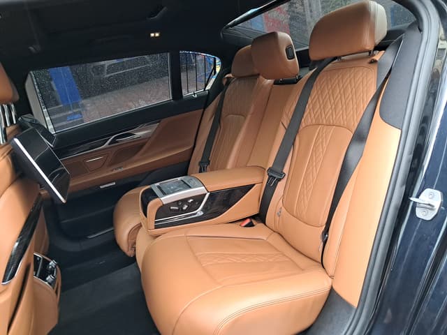 Bmw Série 7 REAR_SEAT