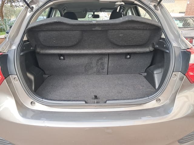 Toyota Yaris TRUNK