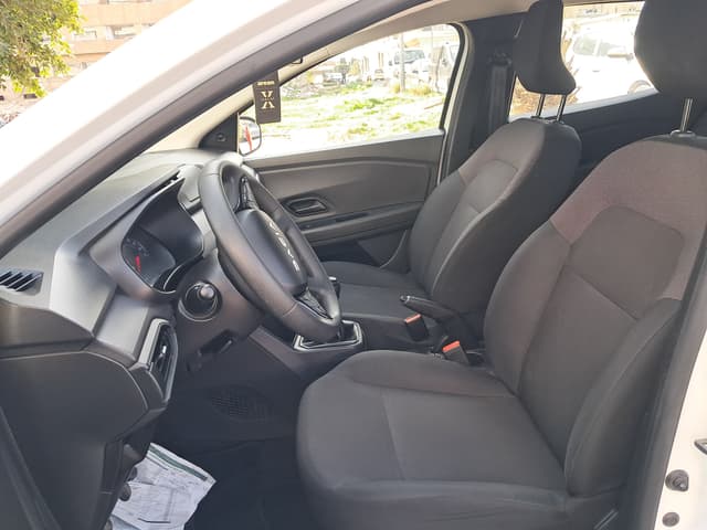 Dacia Sandero FRONT_SEAT