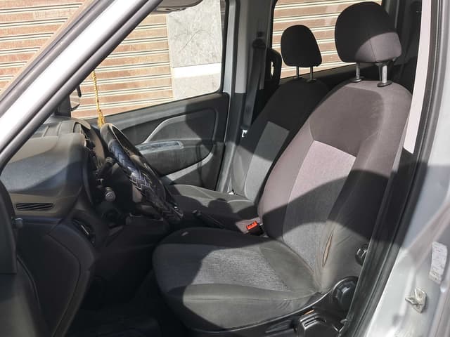 Fiat Doblo FRONT_SEAT