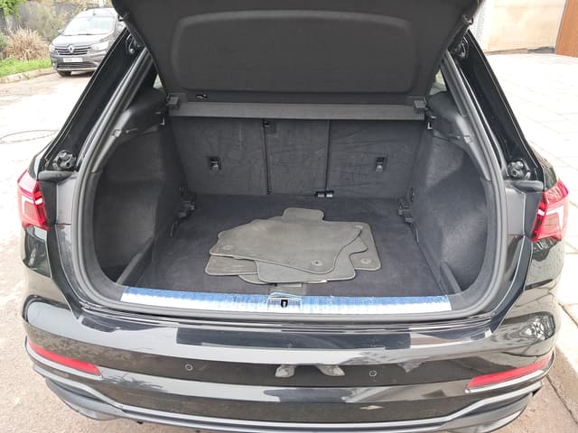 Audi Q3 TRUNK