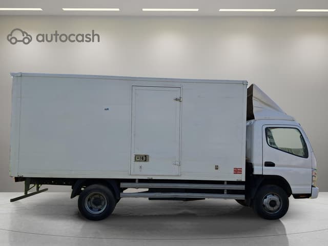 Mitsubishi Fuso RIGHT
