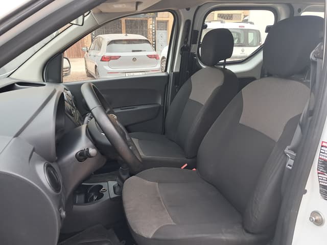 Dacia Dokker FRONT_SEAT