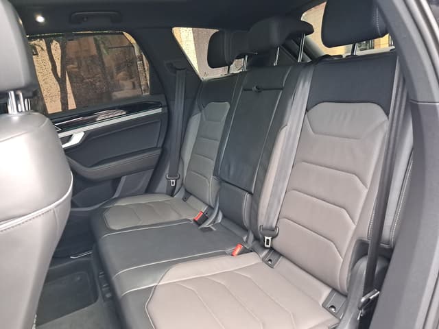 Volkswagen Touareg REAR_SEAT