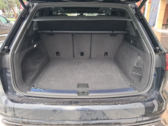 Volkswagen Touareg TRUNK