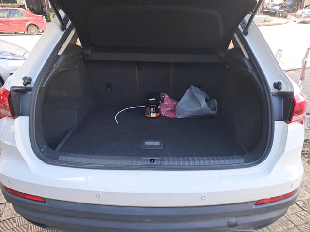 Audi Q3 TRUNK
