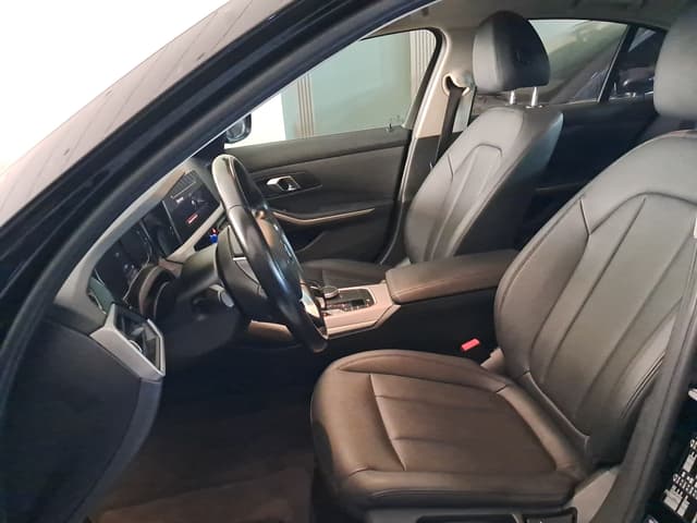 Bmw Série 3 FRONT_SEAT