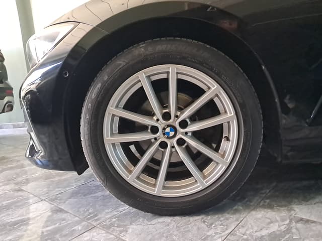 Bmw Série 3 WHEEL_AVG