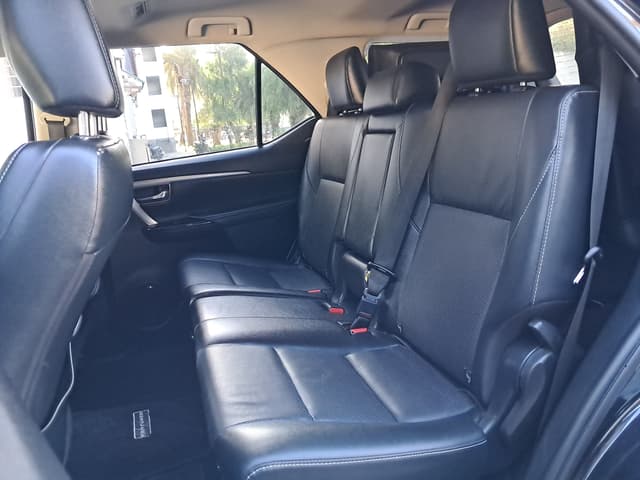 Toyota Fortuner REAR_SEAT