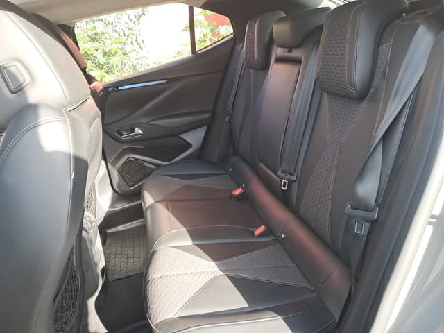 Ds DS4 Crossback REAR_SEAT