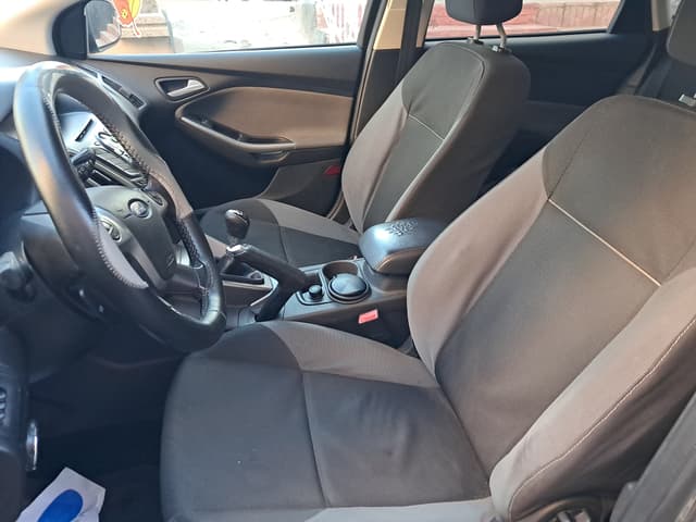 Ford Focus FRONT_SEAT