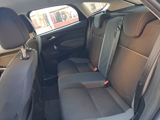 Ford Focus REAR_SEAT