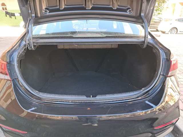 Hyundai Accent TRUNK