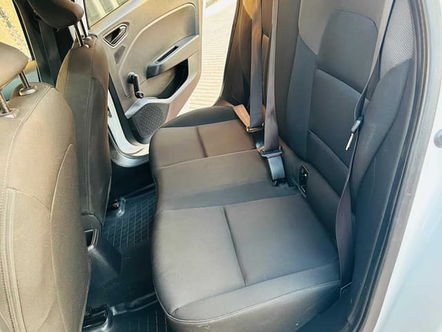 Renault Clio REAR_SEAT