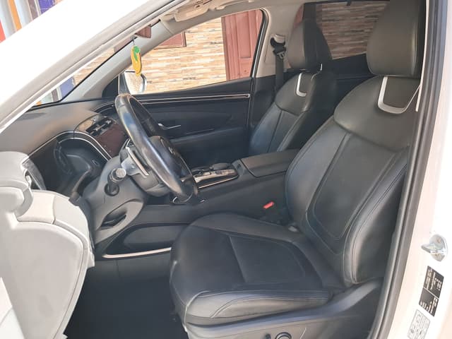 Hyundai Tucson FRONT_SEAT