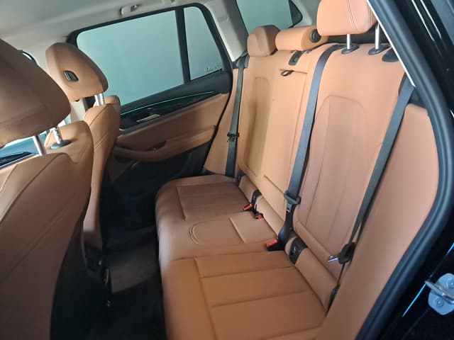Bmw X3 REAR_SEAT
