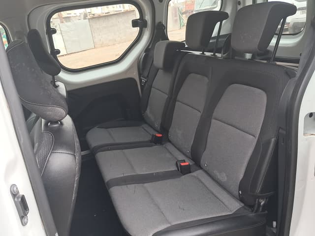 Renault Express REAR_SEAT