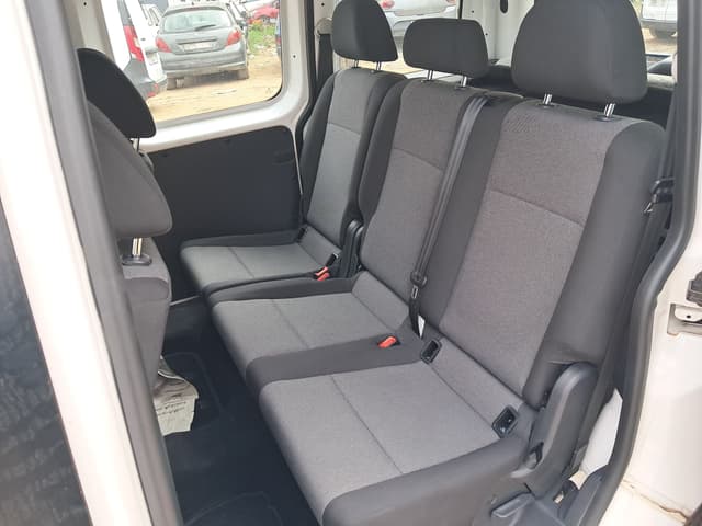 Volkswagen Caddy REAR_SEAT