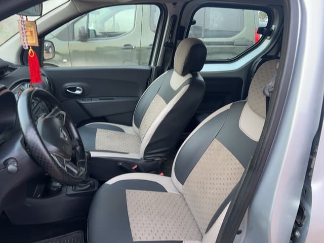 Dacia Dokker FRONT_SEAT