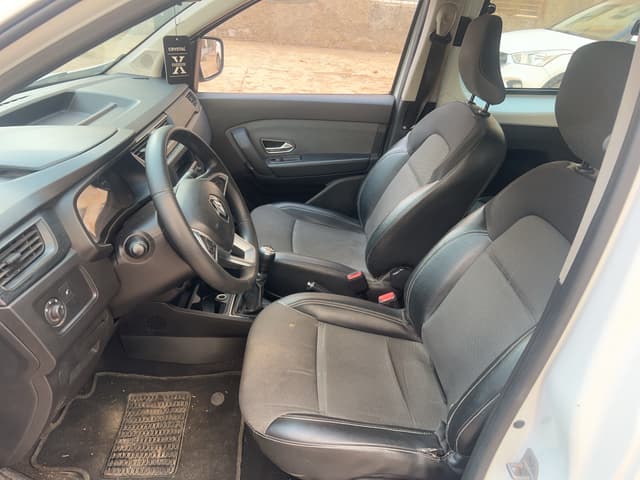 Renault Express FRONT_SEAT