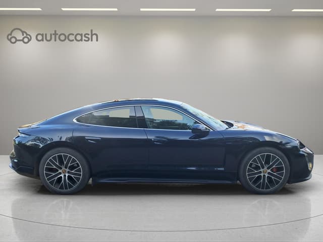 Porsche Taycan RIGHT