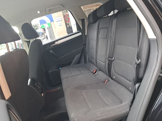 Volkswagen Touareg REAR_SEAT