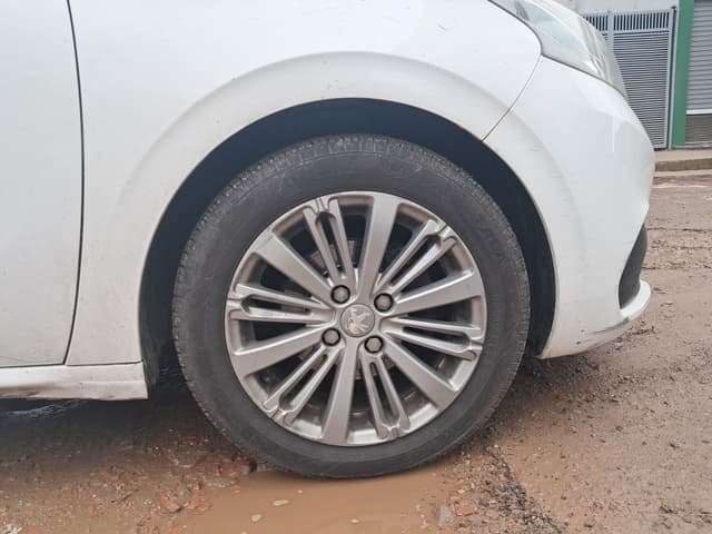 Peugeot 208 WHEEL_ARG