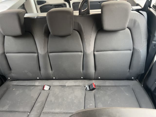 Renault Express REAR_SEAT