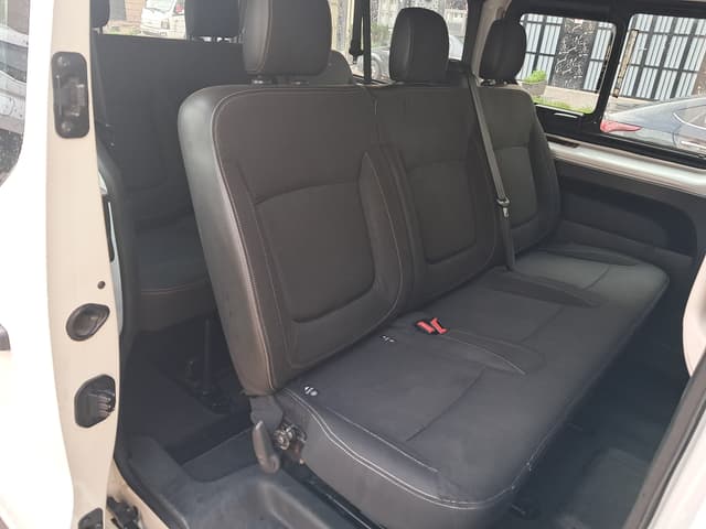 Renault Trafic REAR_SEAT