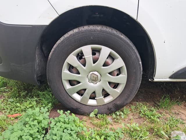 Renault Trafic WHEEL_AVG