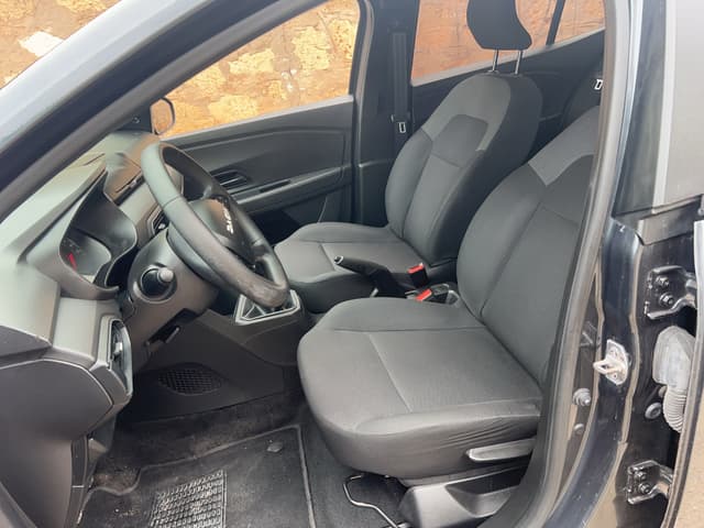 Dacia Logan FRONT_SEAT