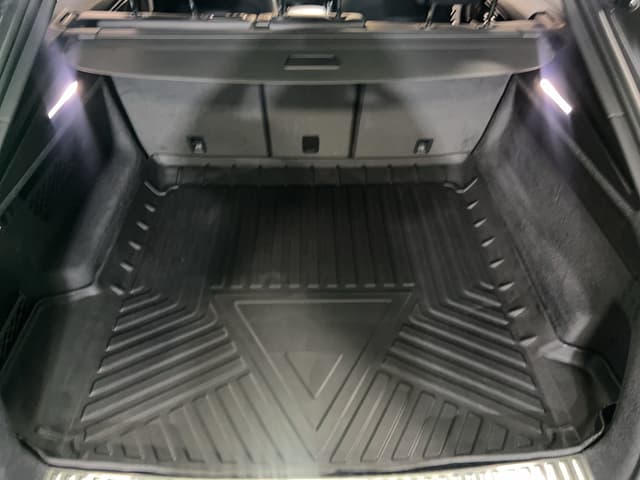 Audi Q8 TRUNK