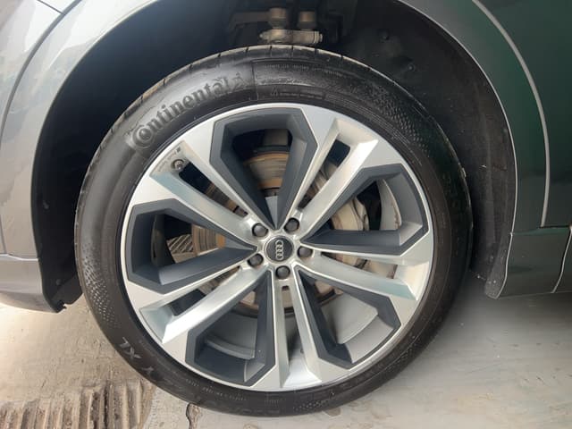Audi Q8 WHEEL_AVG