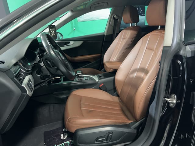Audi A5 Coupé FRONT_SEAT