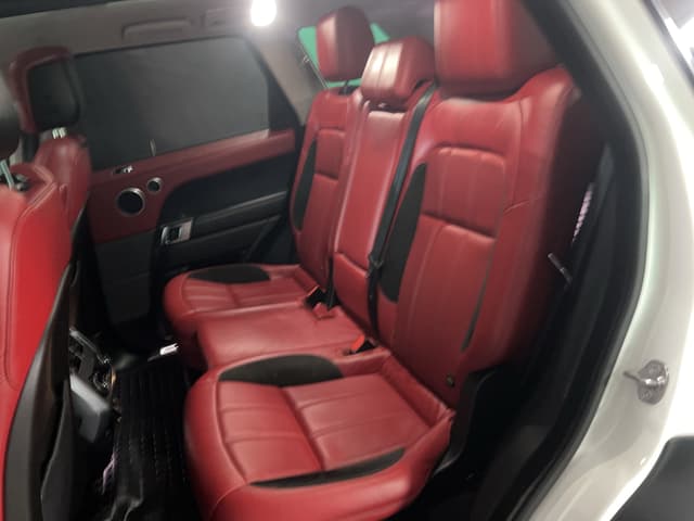 Land rover Range Rover Sport REAR_SEAT