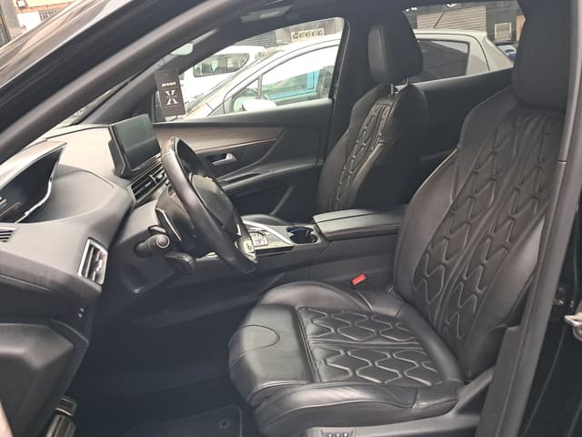 Peugeot 3008 FRONT_SEAT