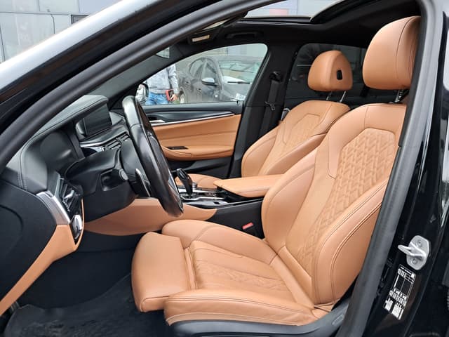 Bmw Série 5 FRONT_SEAT
