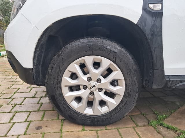 Dacia Duster WHEEL_AVG