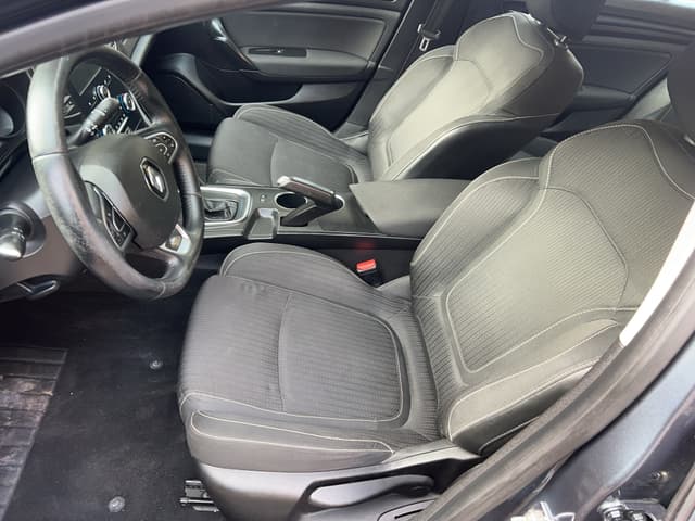 Renault Mégane Sedan FRONT_SEAT