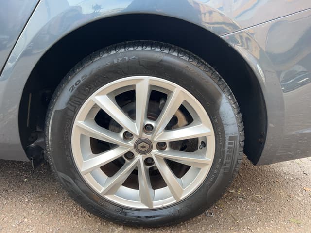 Renault Mégane Sedan WHEEL_AVD