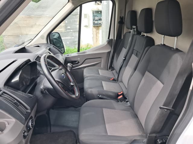 Ford Transit FRONT_SEAT