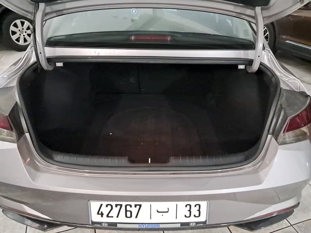 Hyundai Elantra TRUNK