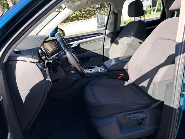 Volkswagen Touareg FRONT_SEAT