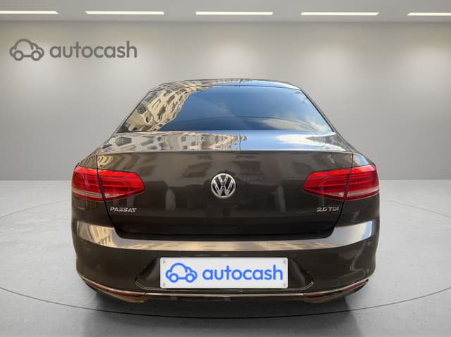 Volkswagen Passat REAR