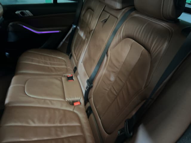 Bmw X5 REAR_SEAT