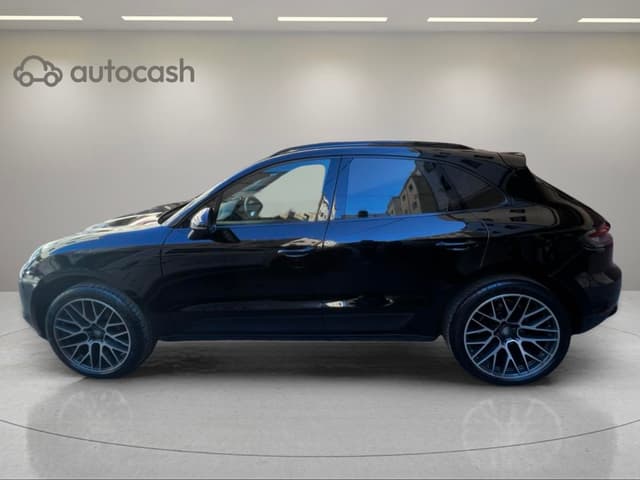 Porsche Macan LEFT